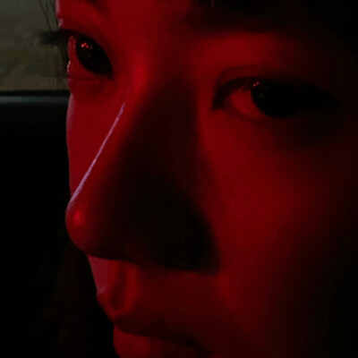 女头
来自微博：灰嘴入海口