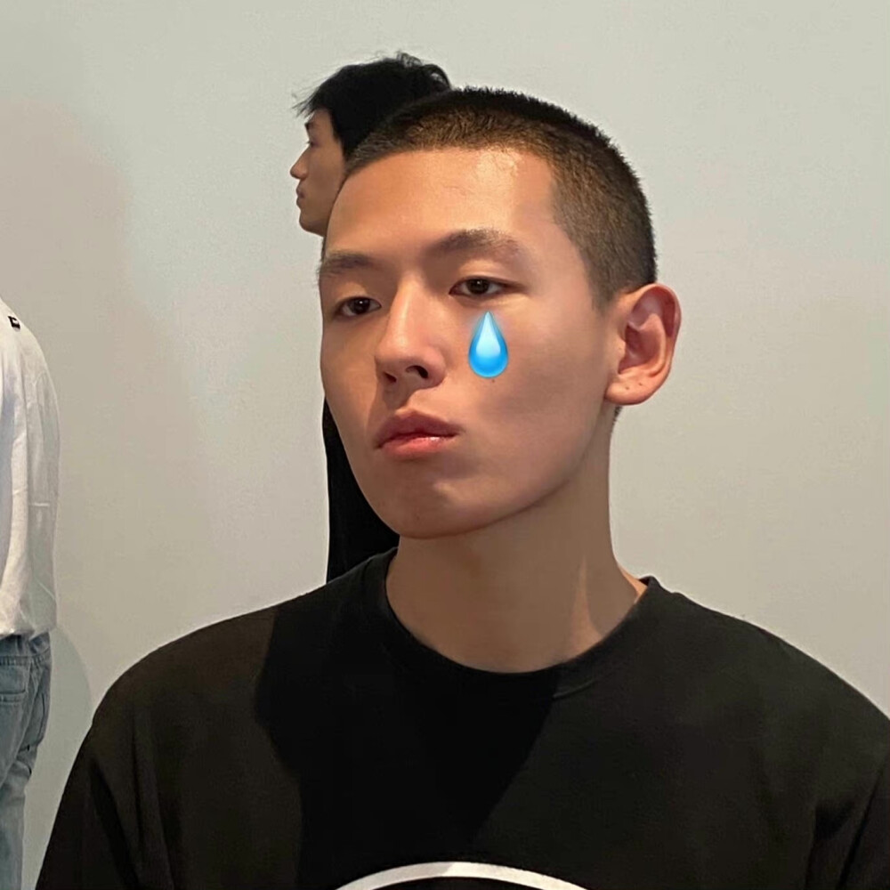 男头 来自微博:罗好运