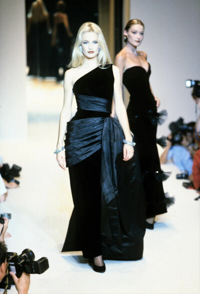 Givenchy 1995