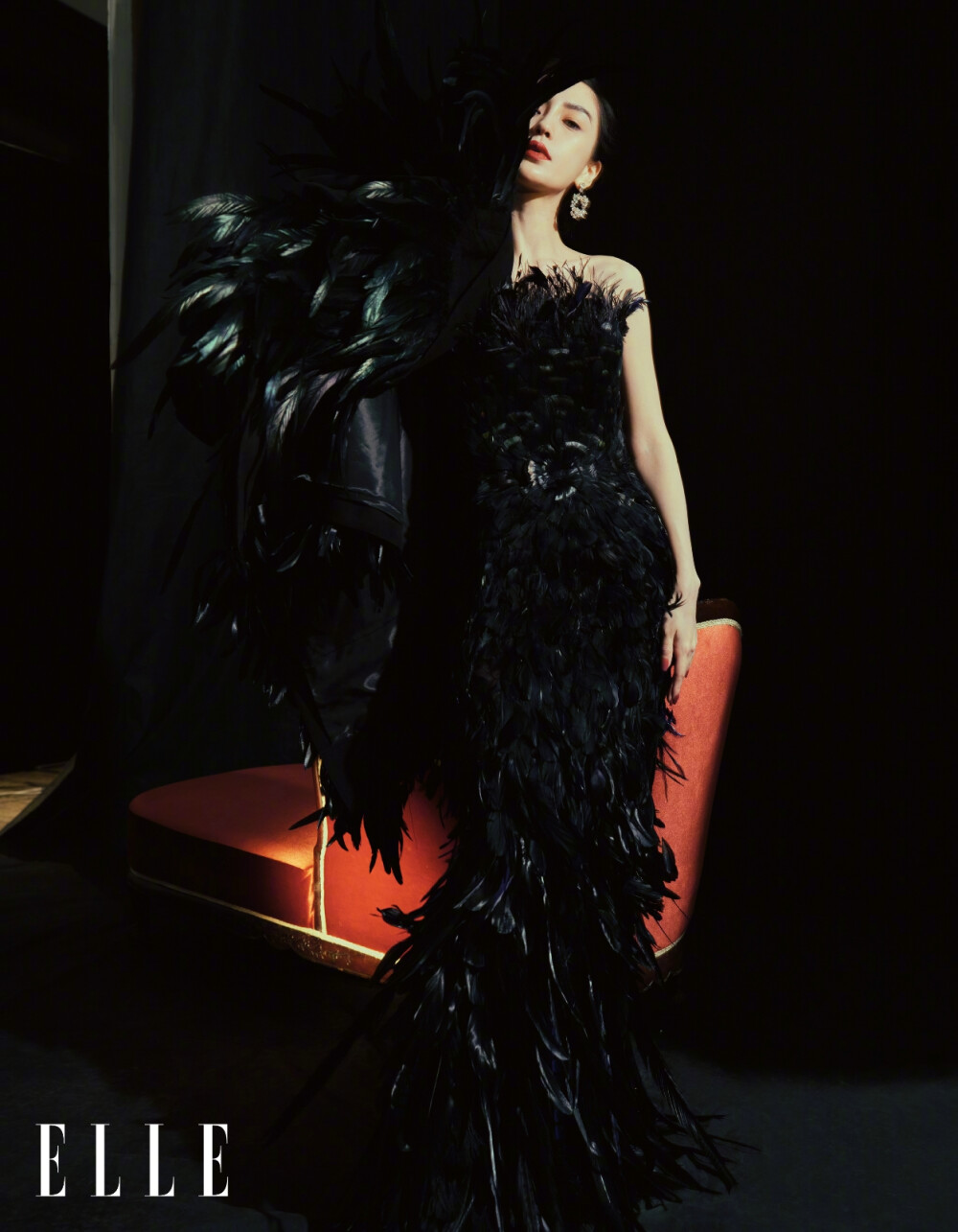 杨颖elle世界时装之苑 2022.11 摄影:nick yang