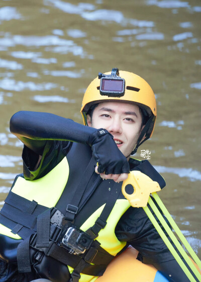 ☛ 喜欢户外录制の啵～梦回ttxs时期～超级可爱(●'◡'●) cr:logo