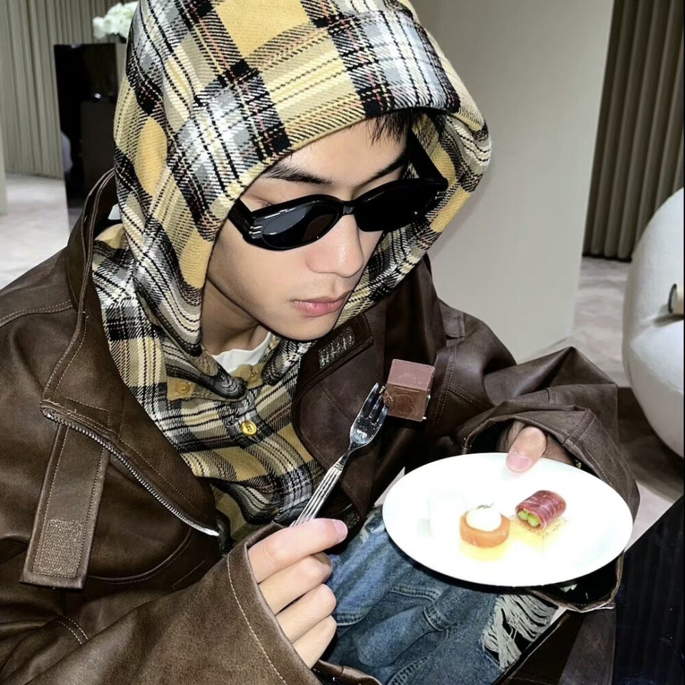 男头
来自微博：胡楚麒