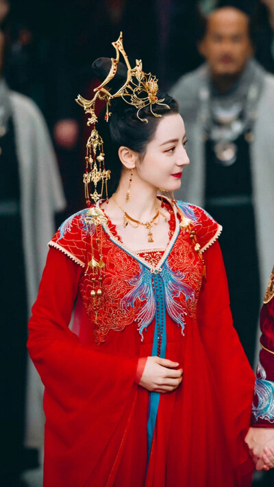 与君初相识.恰似故人归