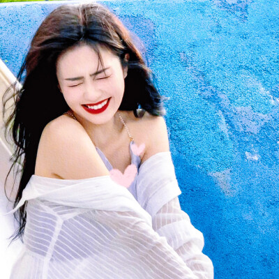 白鹿头像
自调滤镜 禁止二改
二转标注明:顾酒黎