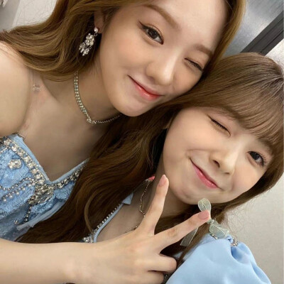 NiziU
ive
