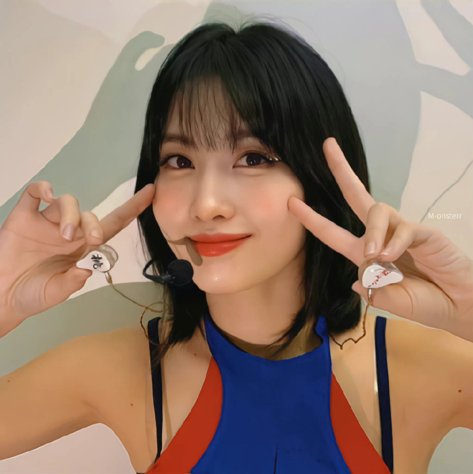 MOMO 平井桃 头像