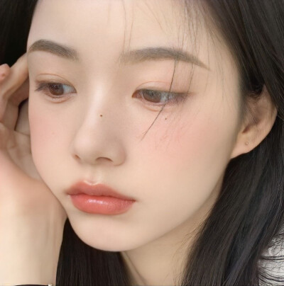 去经历 去后悔 去做想做的 而不是别人眼里正确的