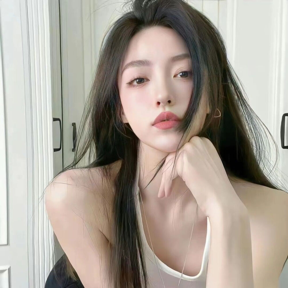 女生头像 冬有冬的来意 人有人的秘密