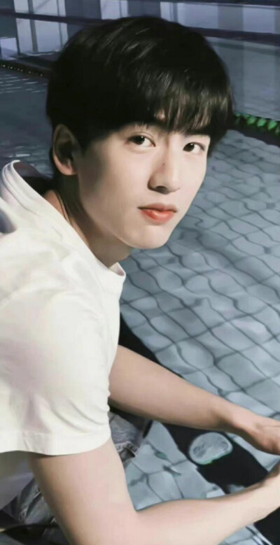 张凌赫.cr
侵权删