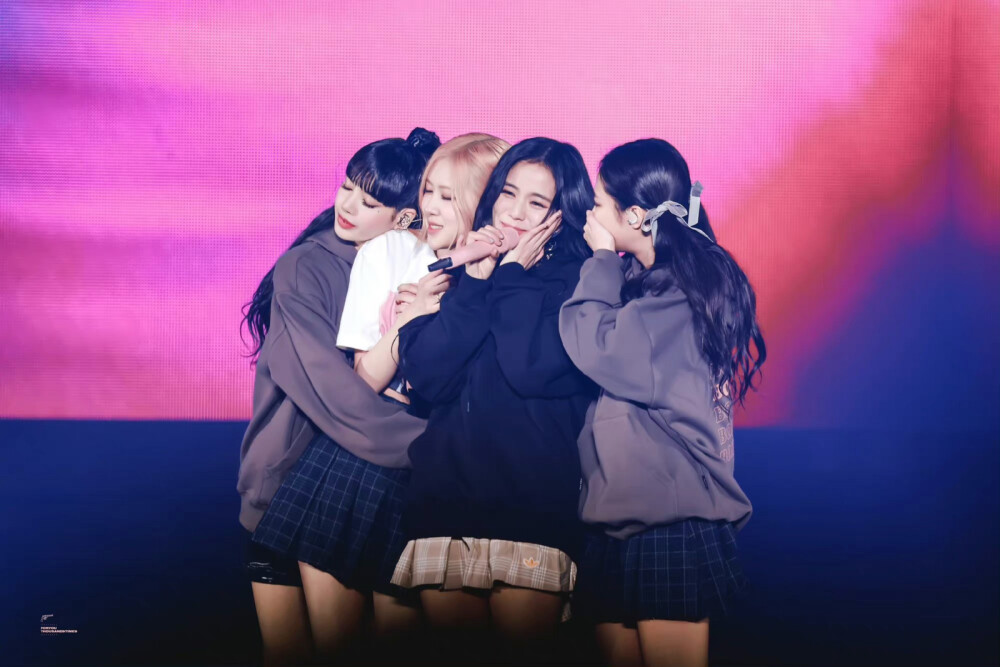 BLACKPINK
Jennie ROSÉ Lisa Jisoo
演唱会