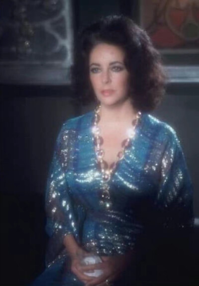  Elizabeth Taylor
