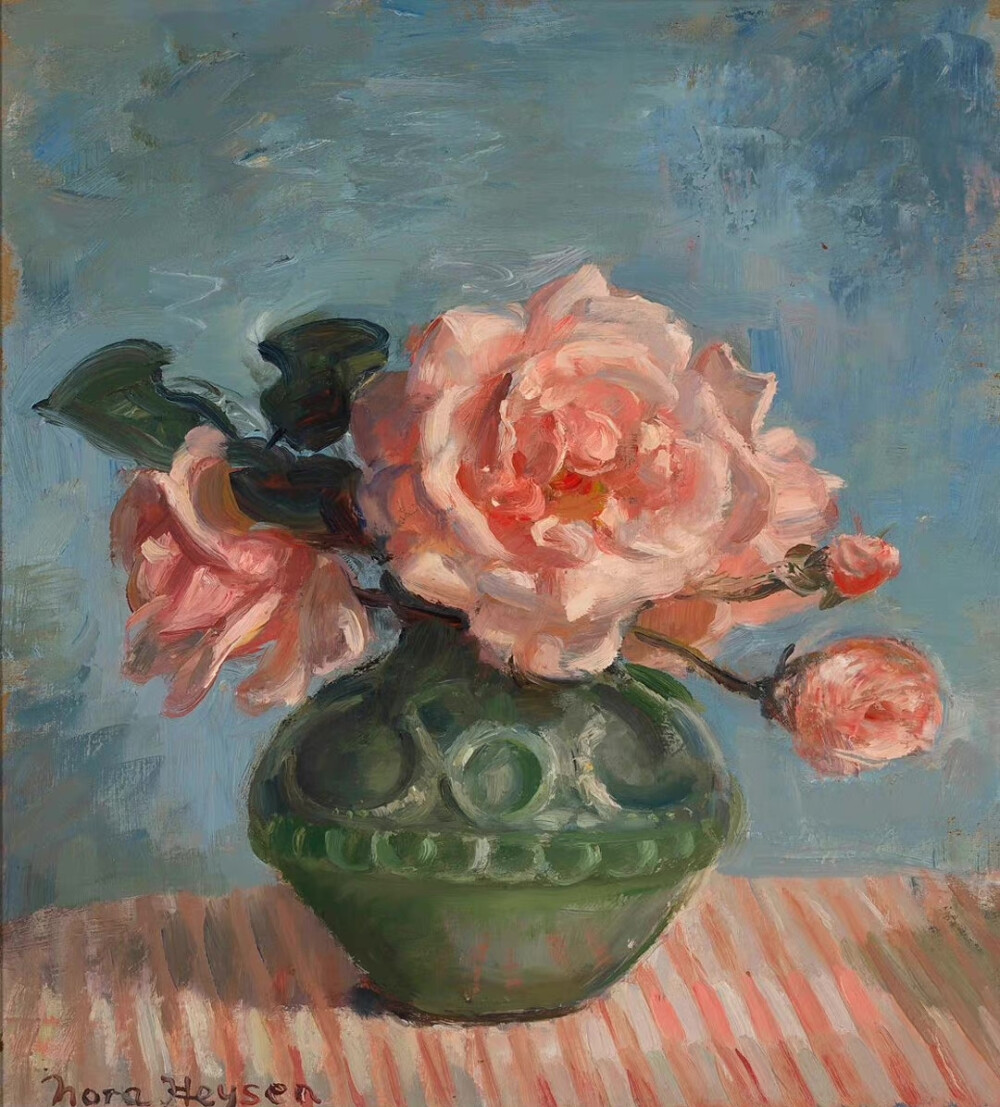 Nora Heysen，诺拉·海森（1911~2003年）是一位澳大利亚艺术家，是1938年第一位因肖像画而获得著名的阿奇博尔德奖的女性，也是第一位被任命为官方战争艺术家的澳大利亚女性。
海森的战后肖像和静物画支撑着她一生的职业生涯。