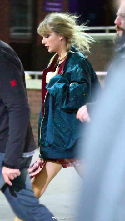 霉霉 泰勒斯 欧美