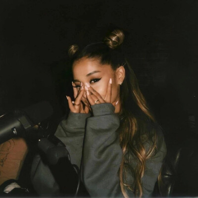 Ariana Grande爱莉杏菜