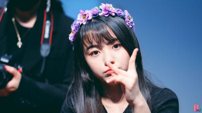 姜艺书 yeseo
/图源见logo ​​​侵删