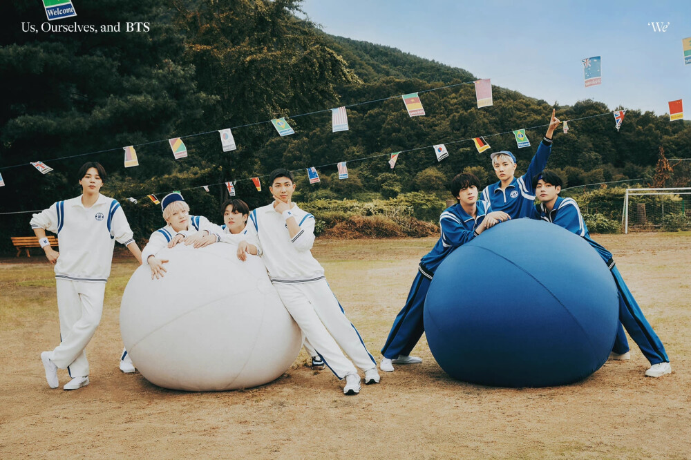 防弹少年团
221024 官推
Us, Ourselves, and BTS
‘We’
Special 8 Photo-Folio
Preview Image 'K-retro Sports Day'