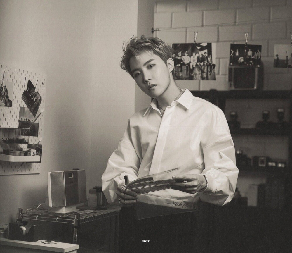 郑号锡
"Proof" Collector’s Edition Photobook扫图
cr:Vmin_951210