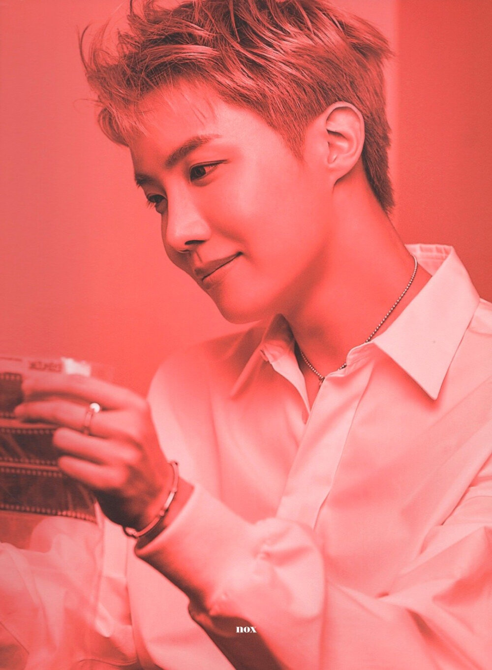 郑号锡
"Proof" Collector’s Edition Photobook扫图
cr:Vmin_951210