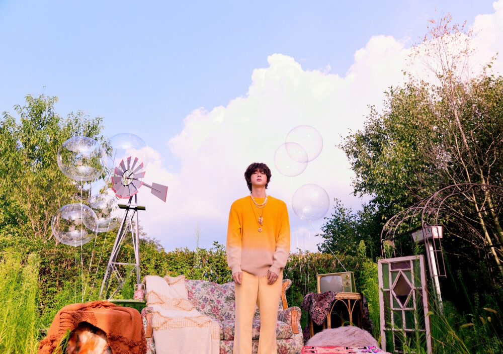 金硕珍
221025 官推
Concept Photo 'Land on Earth'