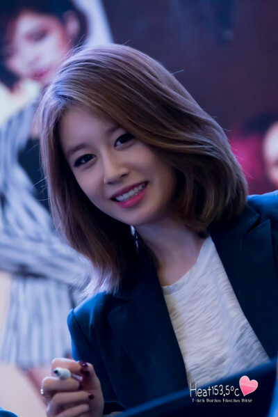 朴智妍 jiyeon
/图源见logo ​​​侵删