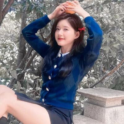绝美露露子精修图片，拿图吱声