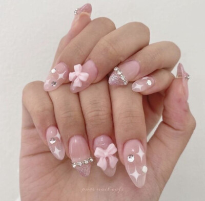 nails