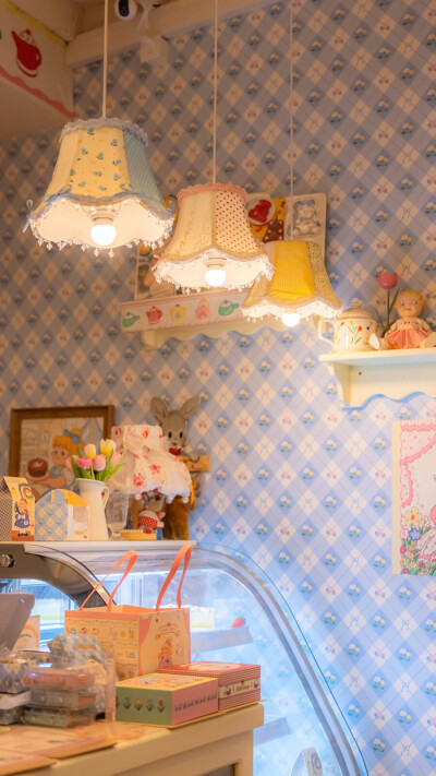 壁纸｜童话 交话费的时候才知道我说的话这么值钱。 [橙池未蓝Crystal]