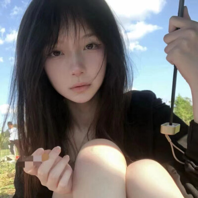 想借你心头的月亮乘进一片浪漫