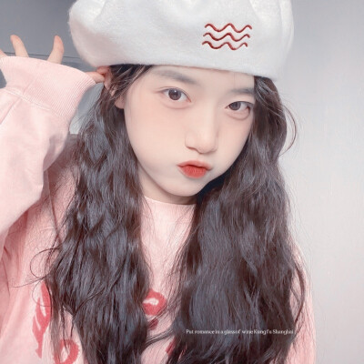  ° Beret kitten <贝蕾小猫 >
° 胡馨尹