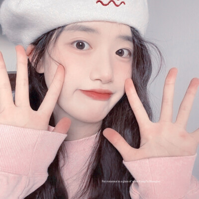  ° Beret kitten <贝蕾小猫 >
° 胡馨尹