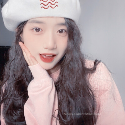  ° Beret kitten <贝蕾小猫 >
° 胡馨尹