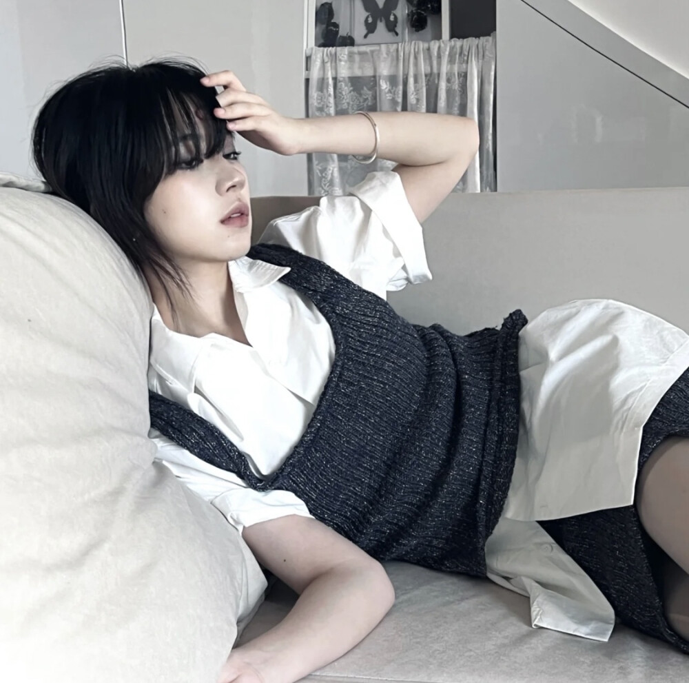 
我言秋日胜春朝