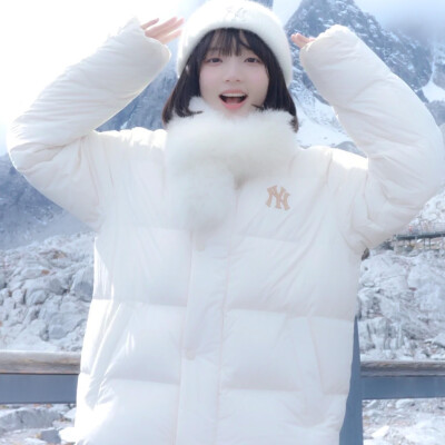 看简介。
cr.zoe小涵