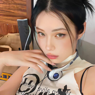 堆糖一婉（优质女生头像）
版权©️归原作所有 侵权删并致歉。