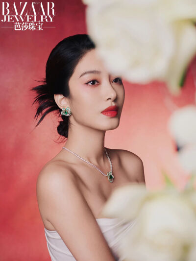 杨采钰