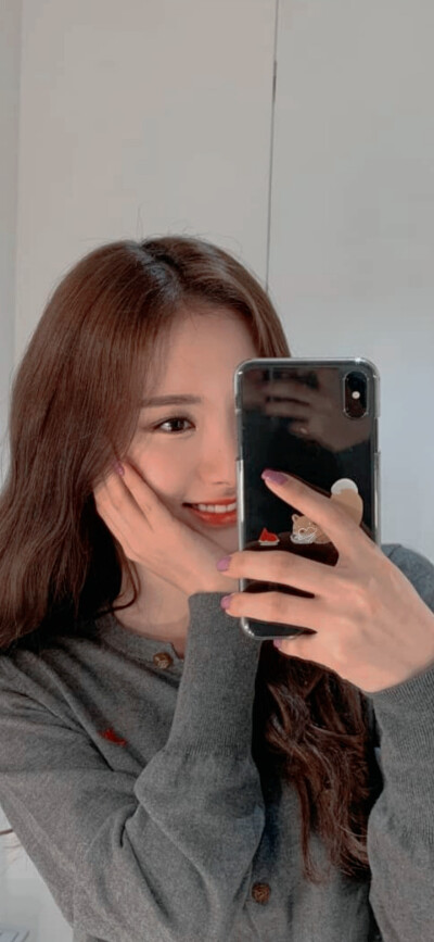 金知妍（苞娜）
