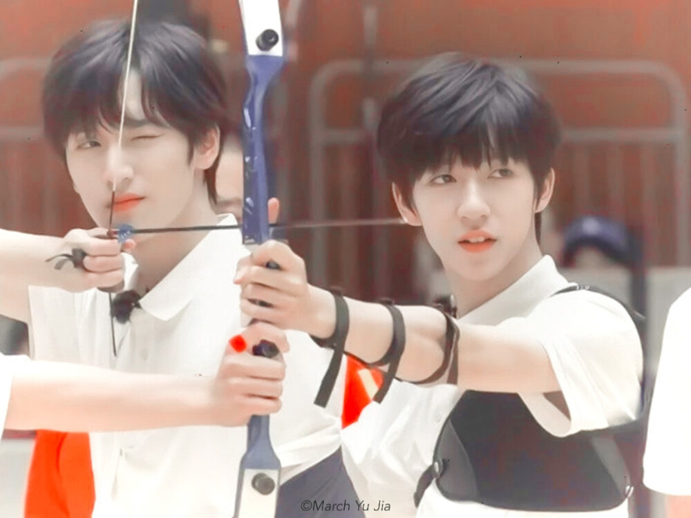 Xiao Yan＆Xiao He.
©顾玖玖.