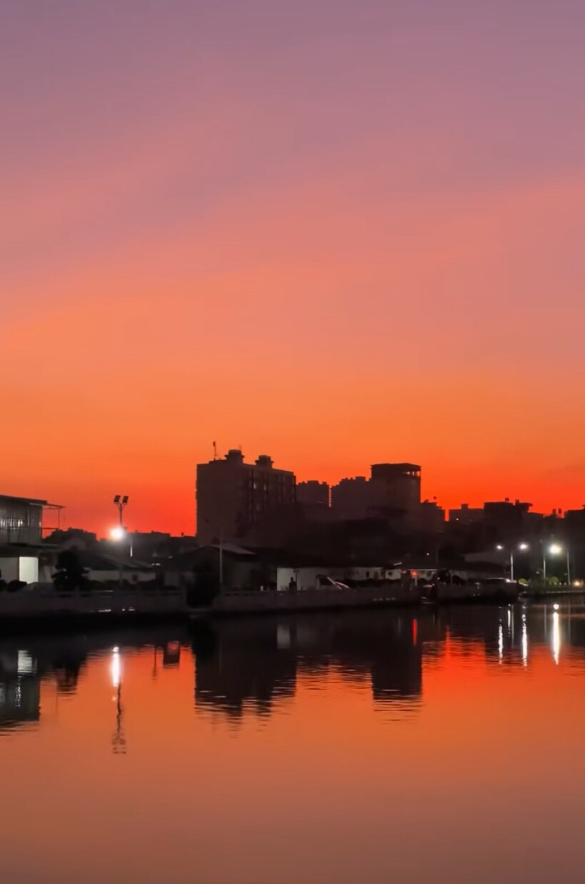 如果不能以微笑面对,那就沉默吧,把你在意的东西看