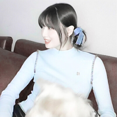 モモが抱いた犬は私です
momo平井桃