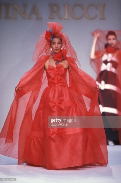 Nina Ricci 1990