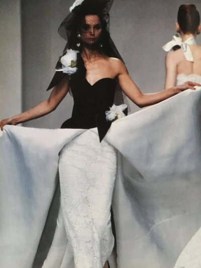 Nina Ricci 1990