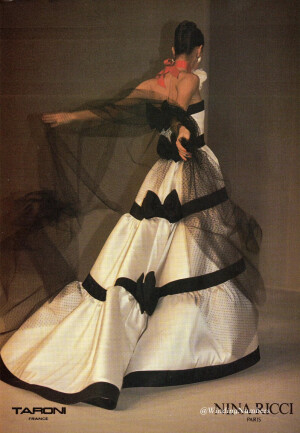 Nina Ricci 1990