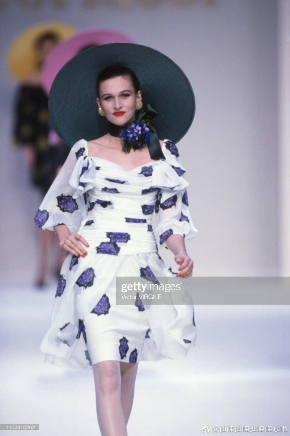 Nina Ricci 1990