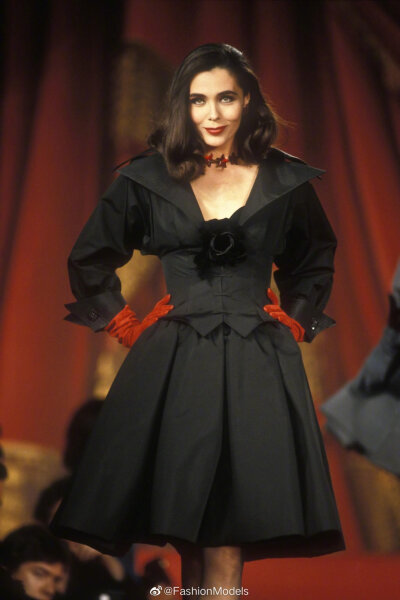 Nina Ricci 1991