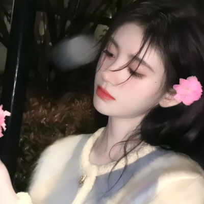 因为我们解决不了隔阂 所以隔阂解决了我们