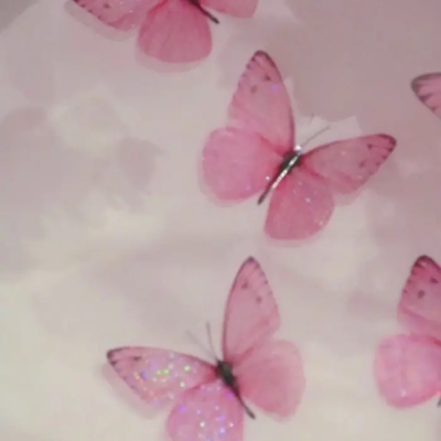 因为我们解决不了隔阂 所以隔阂解决了我们