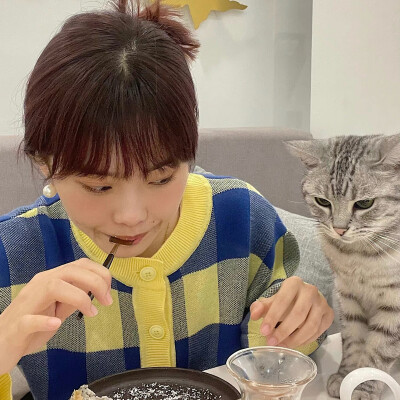 女头
来自微博：井迪J