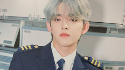 崔胜澈 崔胜哲 S.COUPS SEVENTEEN 橙光背景图