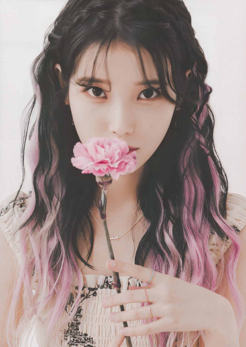 iu | iu演唱会周边扫图 cr:__南宫_ - 堆糖,美图壁纸兴趣社区