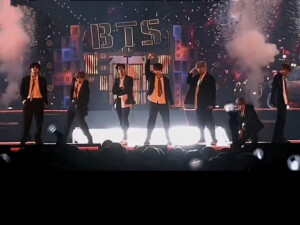 金南俊 金硕珍 闵玧其 郑号锡 金泰亨 朴智旻 田柾国 bts